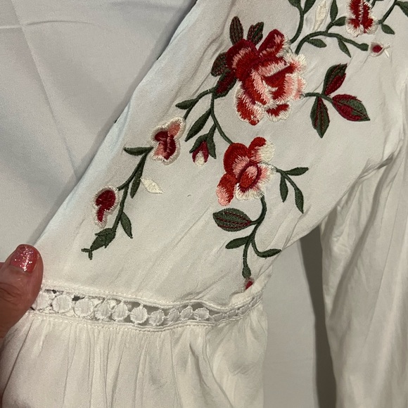 SOLD*** XL Boho Peasant Embroidered Bell Sleeve Poet Blouse - Picture 12 of 12